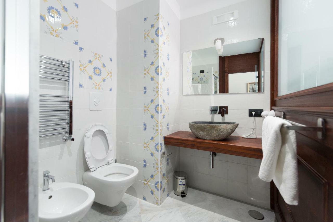 Bed and Breakfast Palazzo Doria d'Angri Napoli Esterno foto
