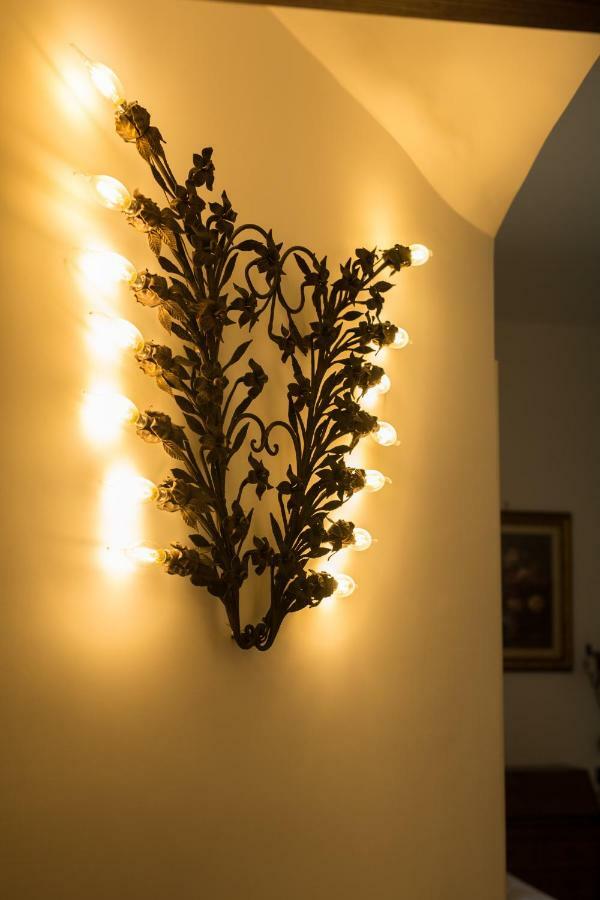 Bed and Breakfast Palazzo Doria d'Angri Napoli Esterno foto