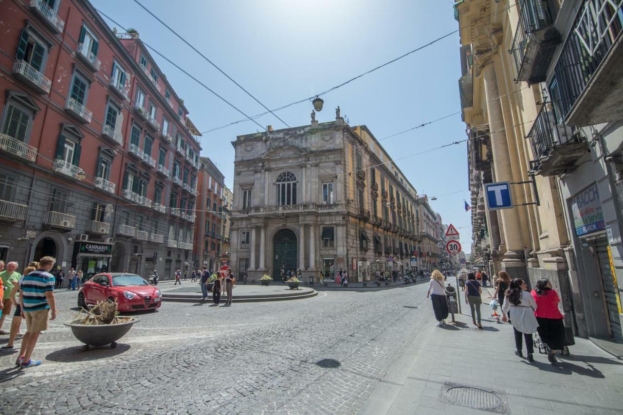 Bed and Breakfast Palazzo Doria d'Angri Napoli Esterno foto