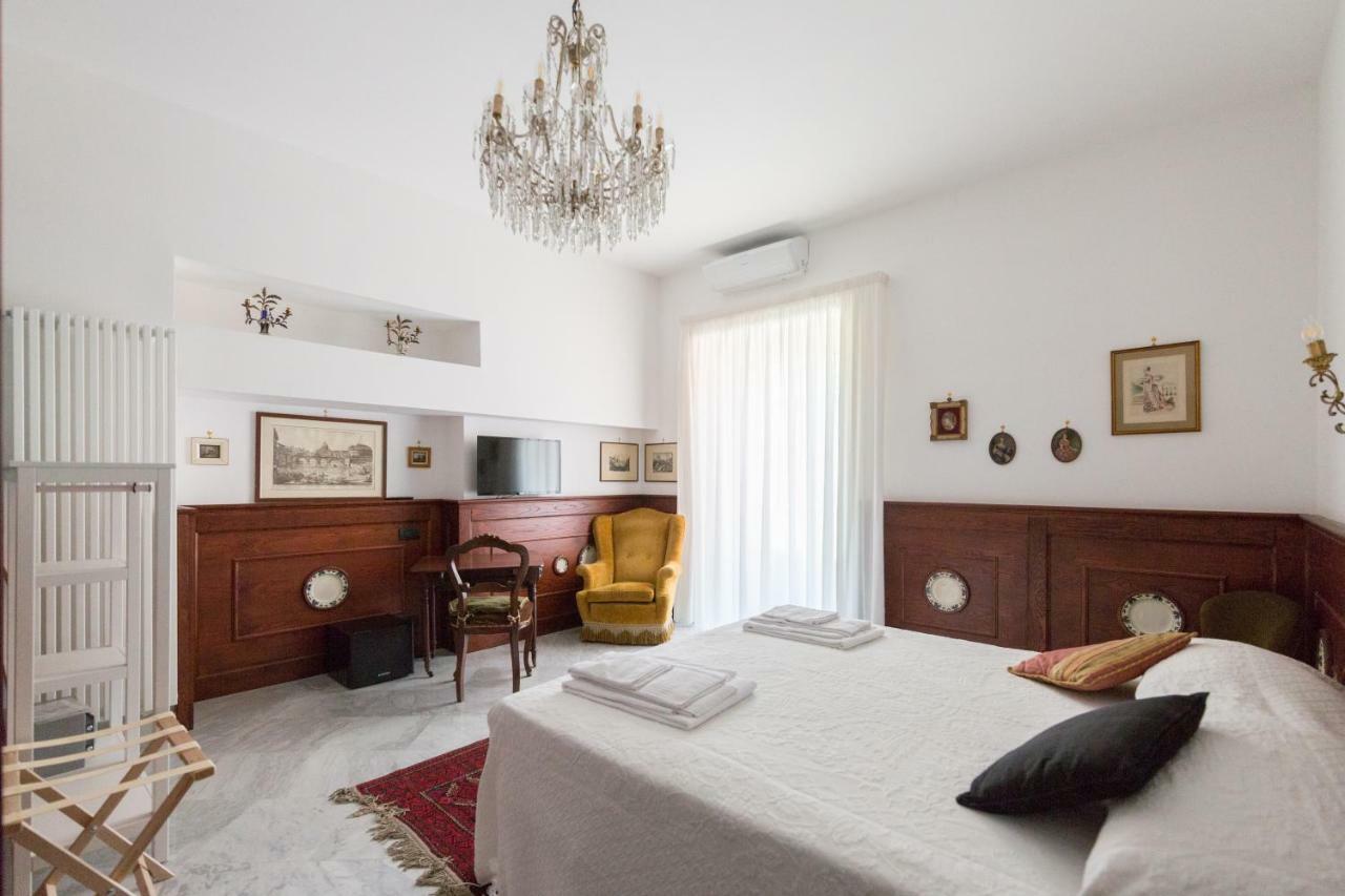 Bed and Breakfast Palazzo Doria d'Angri Napoli Esterno foto